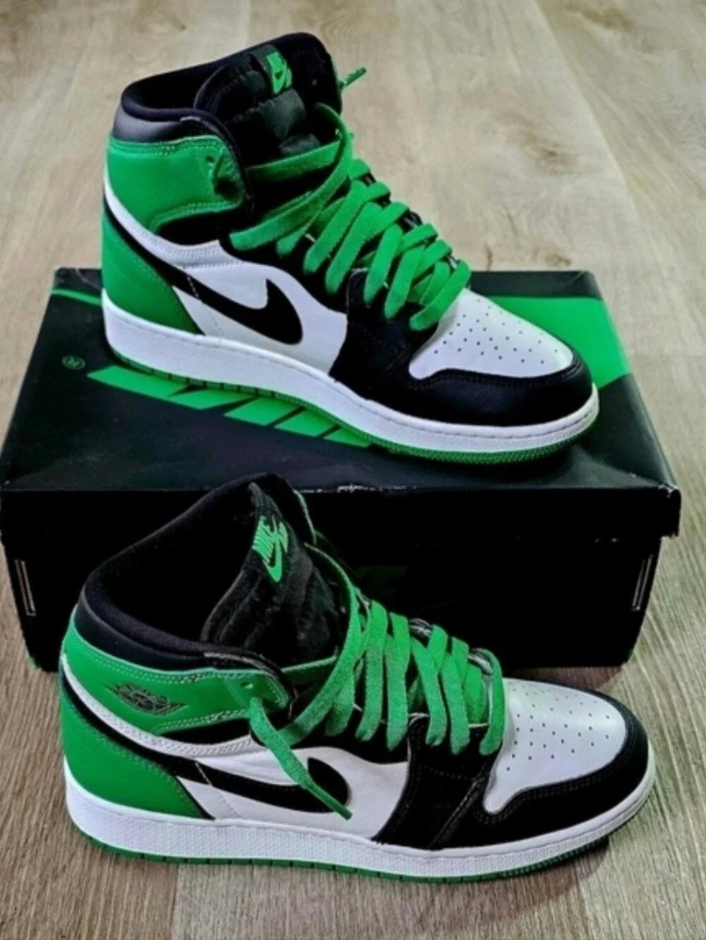 Size 7Y Nike Air Jordan 1 Retro High OG GS 